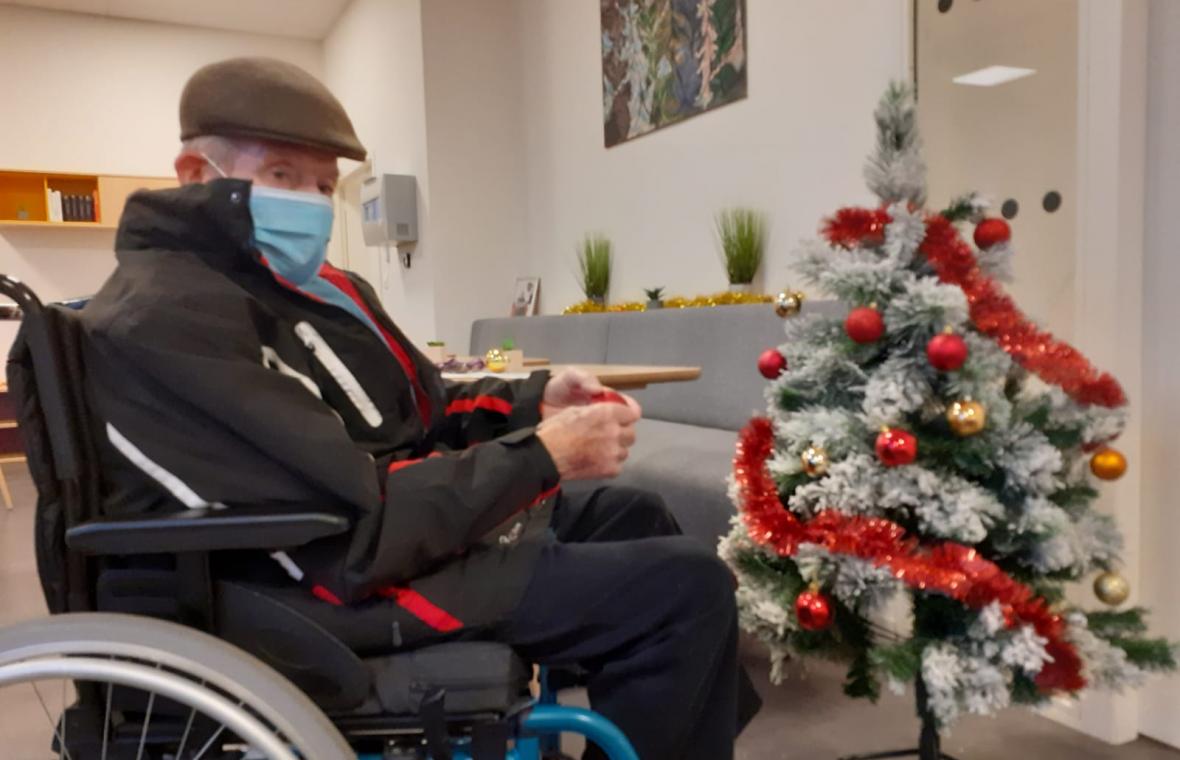 Sapin de Noel résidence services seniors Le Chanzy