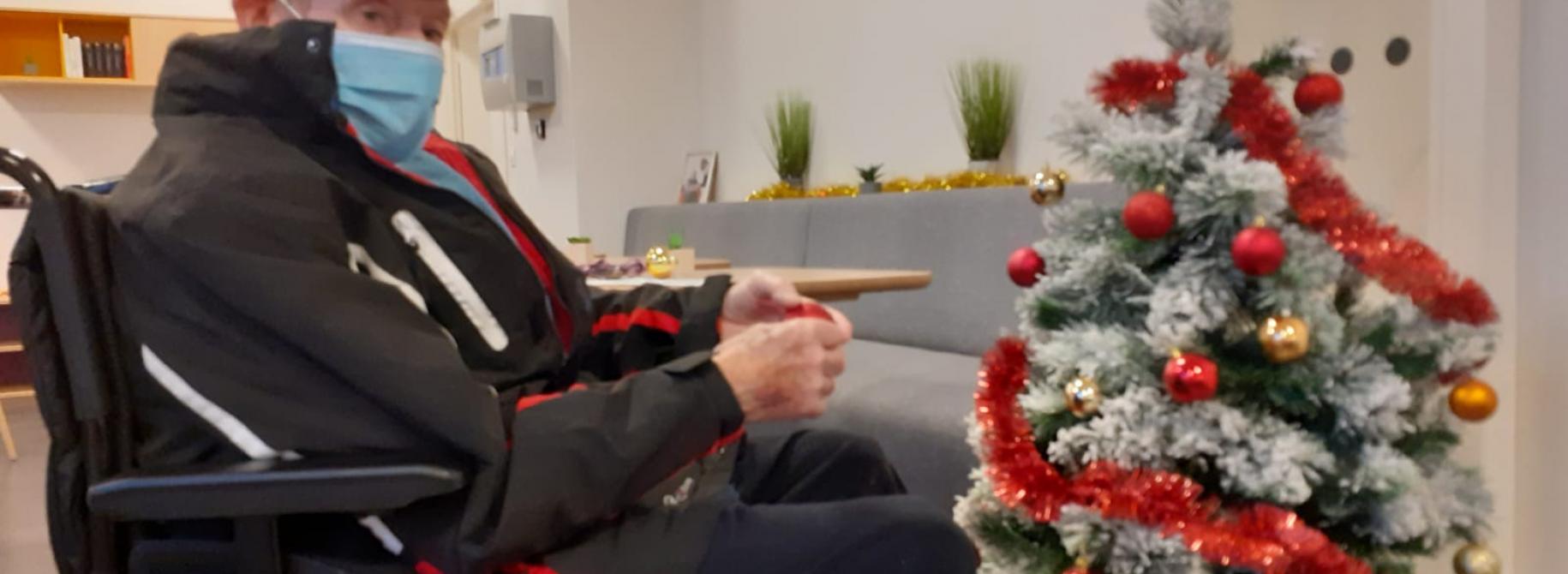 Sapin de Noel résidence services seniors Le Chanzy